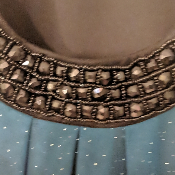 Tunic - Picture 2 of 3